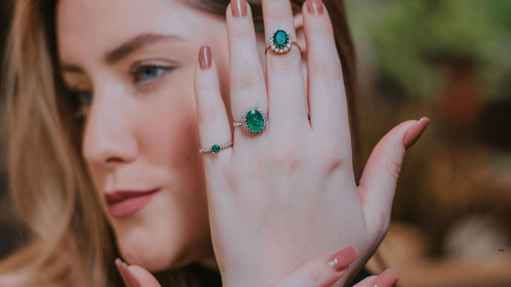 emerald engagement ring